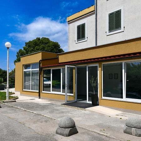 Hotel Kraljevica Exteriér fotografie